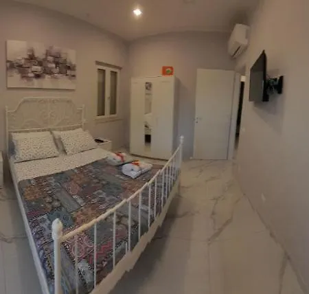 Domus Ruins Holiday home *